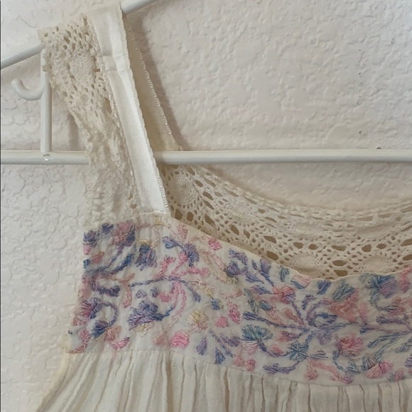 Handmade Emroidered Nighty with Lace - Picture 3 of 4